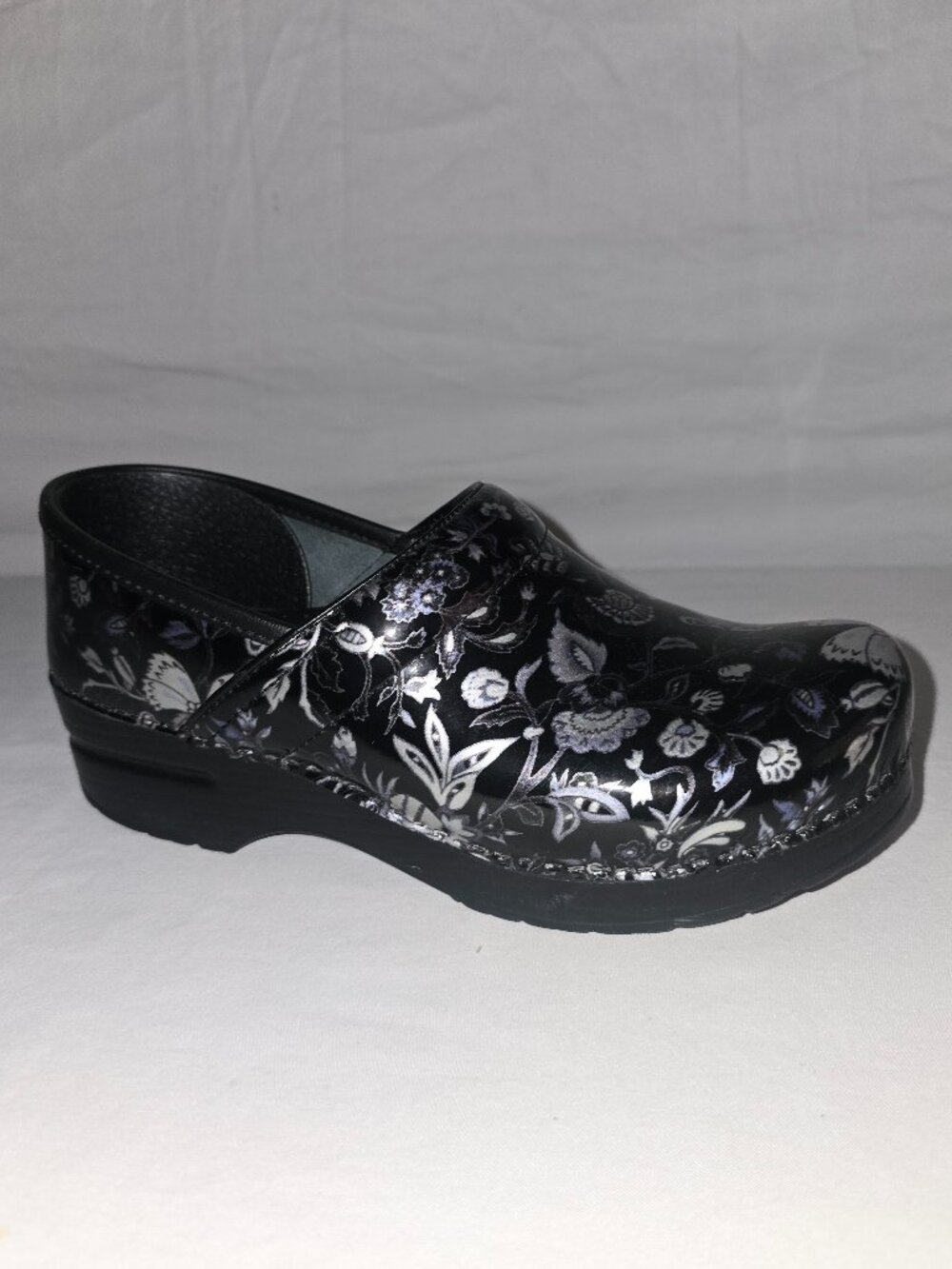 DANSKO Black Patent Leather Metallic Floral Women's Clogs Eu 38 US 7.5 / 8